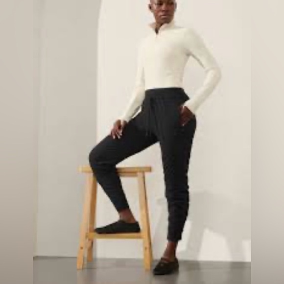 Athleta | EUC Lined Attitude Jogger Pants Size 2 Black - Picture 1 of 7